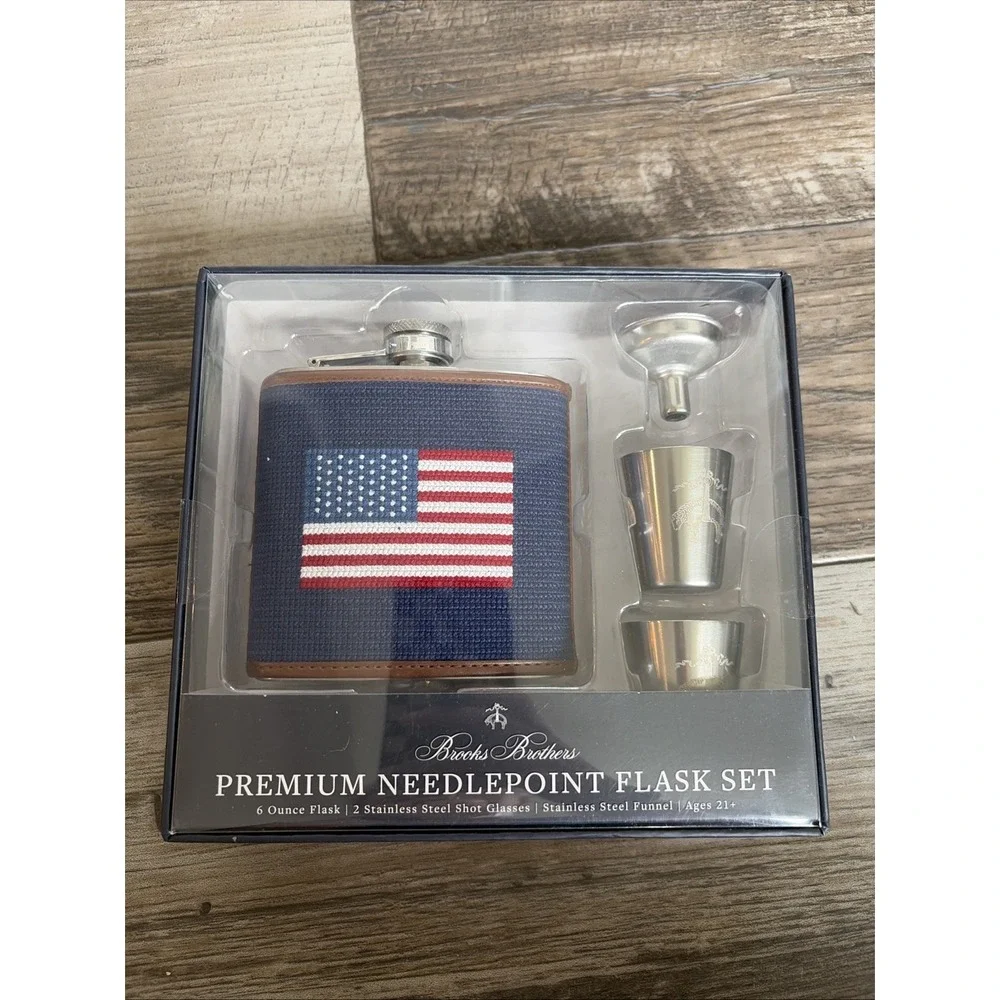 Brooks Brothers NeedlePoint American Flag 6 oz Hip Flask Set Shot Glasses Funnel